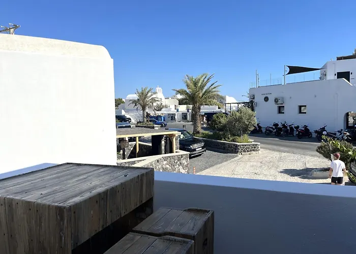 Oia Heights Apartment
